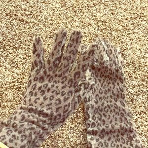 Ralph Lauren Leopard print gloves.